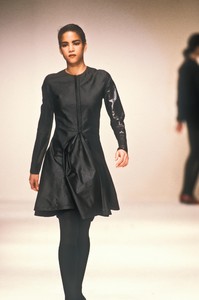 3_helmut-lang-fw-1987-2_html.thumb.JPEG.841124e4c387e695d6a63c59d48a039c.JPEG
