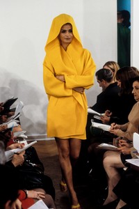 3_michael-kors-ss-1996-4_html.thumb.JPEG.f06d8562a7acc01f65a9301cbe03dbb6.JPEG