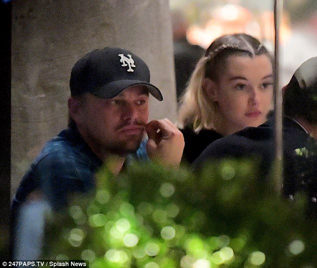 http://www.dailymail.co.uk/tvshowbiz/article-5093589/Leonardo-DiCaprio-enjo...