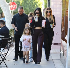 467DC51B00000578-5096653-Lady_date_Kourtney_Kardashian_38_and_Larsa_Pippen_43_kept_their_-a-53_1511049298960.jpg