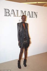 46923CE700000578-5104987-Flawless_South_Sudan_model_Grace_Bol_rocked_a_black_leather_dres-a-11_1511298815540.jpg