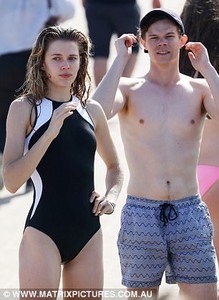 46BAAB3C00000578-5120439-Staying_fit_She_reveled_to_the_publication_that_she_exists_on_a_-a-34_1511770230164.jpg