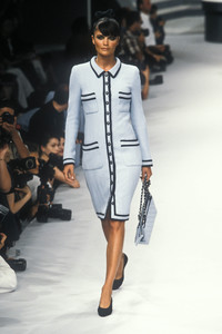 4_chanel-hc-fw-1995-5_html.thumb.JPEG.af3ccc41cf045983e50973071e5dae17.JPEG