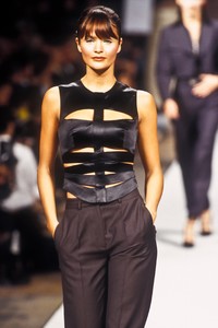 4_martine-sitbon-ss-1995-5_html.thumb.JPEG.26d0d8c0a1940efd09a4f673c0c48bbf.JPEG