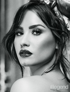 55812515_demi-lovato-photoshoot-for-legend-magazine-november-2017-6.jpg