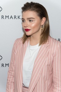 56266085_chloe-moretz-8.jpg