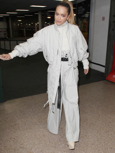 56402006__hqcelebcorner-net__003.thumb.jpg.7da4dd94fdb00aded52abe0664c1db3a.jpg