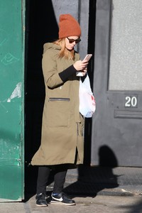 56626016_kate-mara-7.jpg