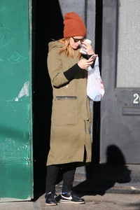 56626018_kate-mara-9.jpg