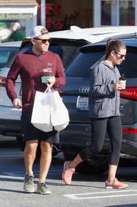 56742145_hqcelebcorner-19.jpg