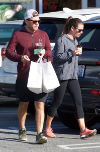 56742158_hqcelebcorner-21.jpg