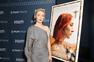 56782733_saoirseronan_ladybirdscreening_varietyscreening-7.thumb.jpg.3a2650a5517dc73de9352afcfdc0d794.jpg