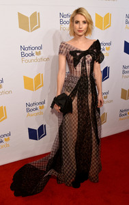56940052_56922918_picturepub_emma-roberts-022.jpg