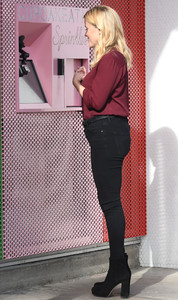 56985008_007.jpg