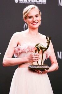 57331887_dianekruger_2017bambiawards-11.jpg