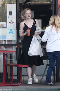 57460499_elle-fanning-7.jpg