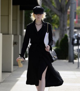 58017693_elle-fanning-15.jpg