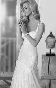 Blanka Javorska - emnauel bridal 2015d.jpg