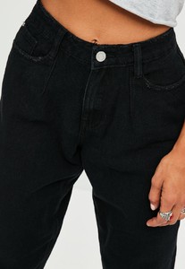 black-oversized-mom-jeans 2.jpg