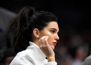Kendall Jenner attends the basketball game between Los Angeles Clippers and Memphis Grizzlies at Staples Center November 4 2017, in Los Angeles, California 4.jpg