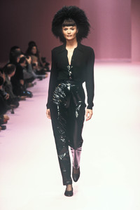 5_chantal-thomas-fw-1996-6_html.thumb.JPEG.72c90d7a847fe0dc429bf17c17036640.JPEG