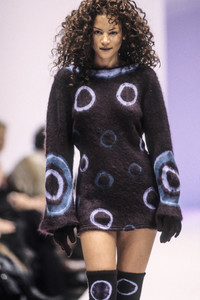5_gaetano-navarra-fw-1993-6_html.thumb.JPEG.813b852811c303d22f11dac6e9a0a54b.JPEG