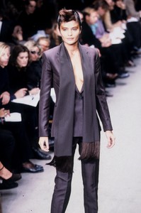 5_michael-kors-ss-1997-6_html.thumb.JPEG.af78da12c2e2a632f1d8eaf44a42e72b.JPEG