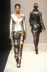 5_paco-rabanne-fw-1996-6_html.thumb.JPEG.968a0d1cffdc190f43d51e4702382905.JPEG