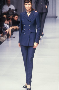 5_salvatore-ferragamo-fw-1996-6_html.thumb.JPEG.c218b06a19f896dc5eb9845728cf28db.JPEG