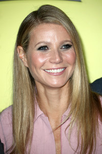 Gwyneth+Paltrow+Celebration+Opening+Lacoste+SAVMBnqPpQgx.jpg