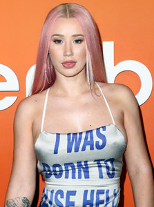 Iggy+Azalea+Ember+Launch+Celebrating+Journey+2Ykgmo_RJ28x.jpg