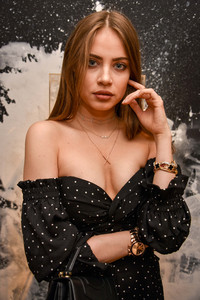       xent111117BZNimage2.jpg