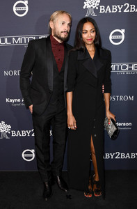 Zoe+Saldana+Paul+Mitchell+Presents+2017+Baby2Baby+qsEzwHi1xvjx.jpg