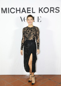 Kate+Hudson+Michael+Kors+Vogue+Japan+Celebrate+3r_eireO2jjx.jpg