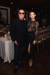 Kate+Hudson+Michael+Kors+Vogue+Japan+Celebrate+izejakE0SsIx.jpg