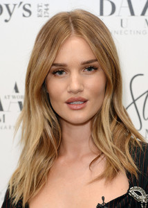 5a0dcf3d64cc5_RosieHuntingtonWhiteleyBazaarWorkSummitNz7JVfgjO8mx.thumb.jpg.797b4cd23a86d26c10e97bec89bed00c.jpg