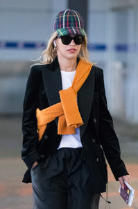   rora181117BZNimage5.jpg