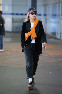   rora181117BZNimage6.jpg