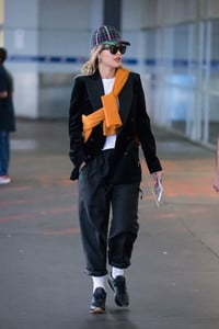   rora181117BZNimage7.jpg