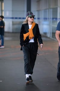   rora181117BZNimage8.jpg