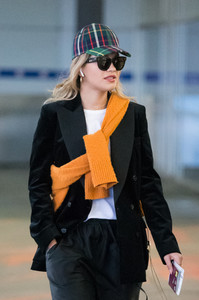   rora181117BZNimage9.jpg