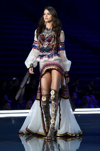 Bruna+Lirio+2017+Victoria+Secret+Fashion+Show+qot4goqa5Xmx.jpg
