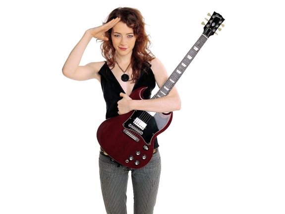 Melissa Auf der Maur 2.jpg