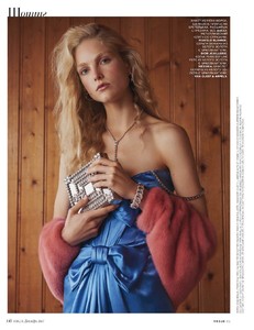 Vogue 12 2017-page-011.jpg