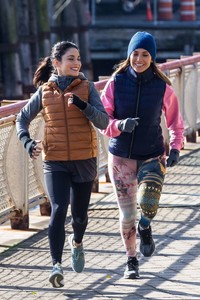 Jennifer-Lopez-and-Vanessa-Hudgens - On-the-set-of-Second-Act--08.jpg