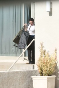 Rose-McGowan out-in-Los-Angeles--05.jpg