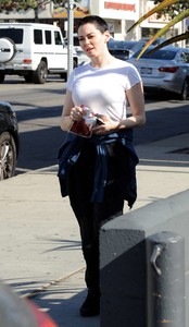 Rose-McGowan out-in-Los-Angeles--06.jpg
