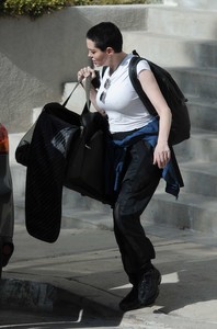 Rose-McGowan out-in-Los-Angeles--12.jpg