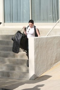 Rose-McGowan out-in-Los-Angeles--26.jpg