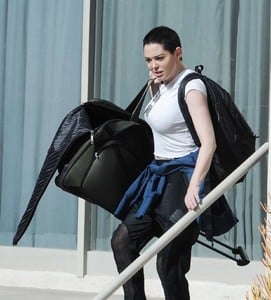 Rose-McGowan out-in-Los-Angeles--38.jpg